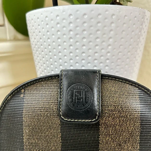 Fendi wallet - Picture 4 of 12